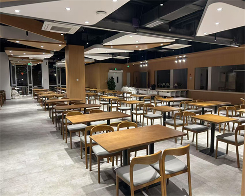 餐廳卡座家具：舒適與空間利用的巧妙設計