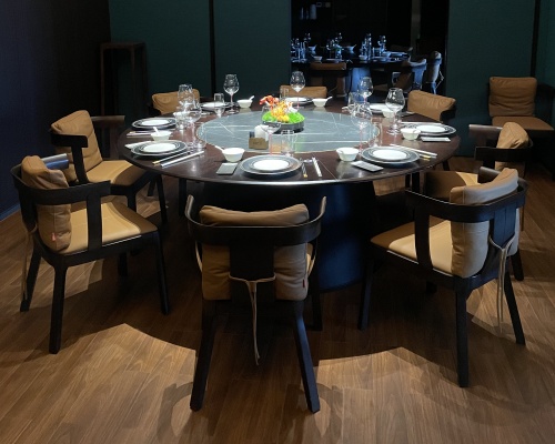 商務(wù)宴請(qǐng)酒店家具：塑造專業(yè)禮儀感的空間核心